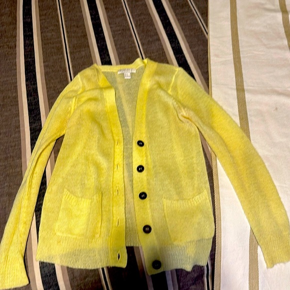 F21 Pale Yellow Cardigan - Picture 1 of 2